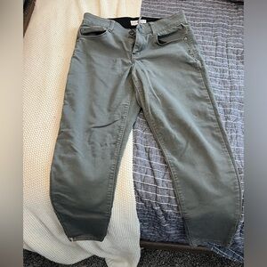 Women’s skinny pants